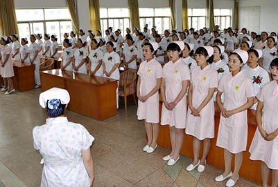 如今女孩子適合選擇醫(yī)護(hù)行業(yè)的什么專(zhuān)業(yè)呢