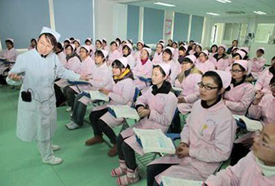 成績(jī)不好選擇報(bào)讀貴陽(yáng)衛(wèi)校的高級(jí)護(hù)理專業(yè)如何