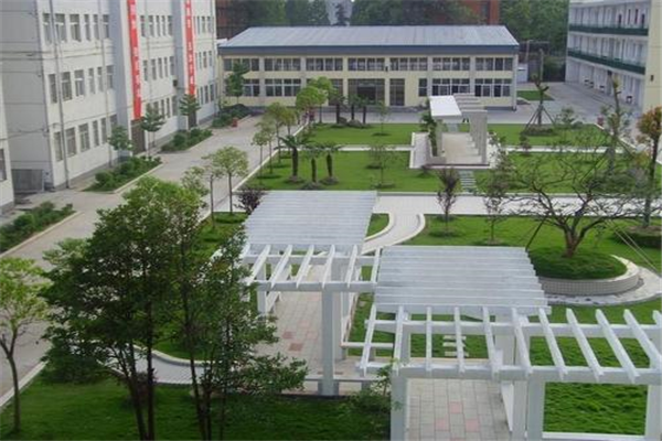 湖北省黃岡工程學(xué)校怎么樣、好不好