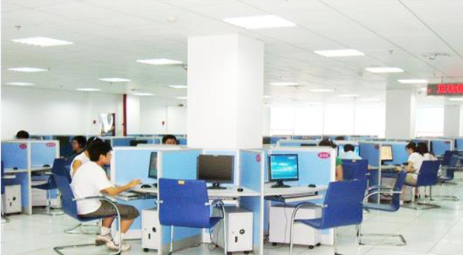哈爾濱市信息工程職業(yè)技術學校環(huán)境、學校圖片
