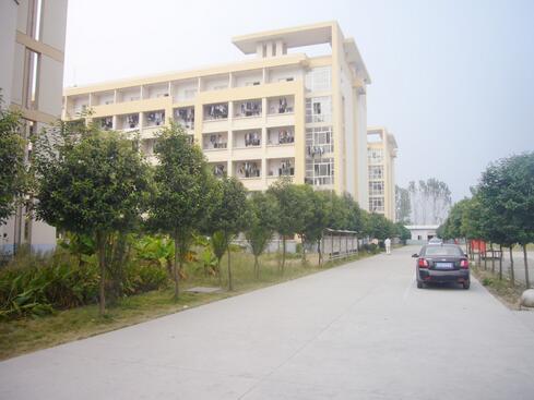 阜陽工商貿(mào)易學(xué)校環(huán)境圖