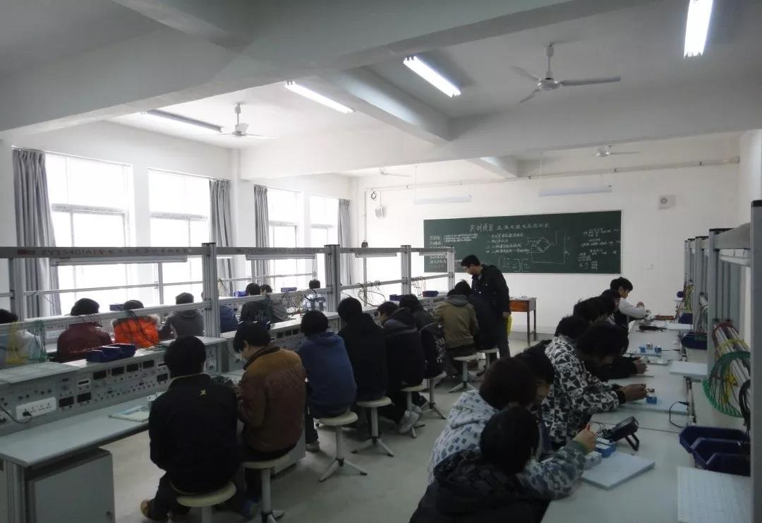 紫陽(yáng)縣職教中心