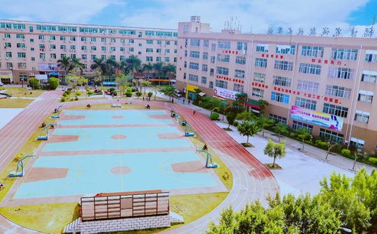 福建省誠毅技術(shù)學(xué)校學(xué)費(fèi)、大概收費(fèi)是多少