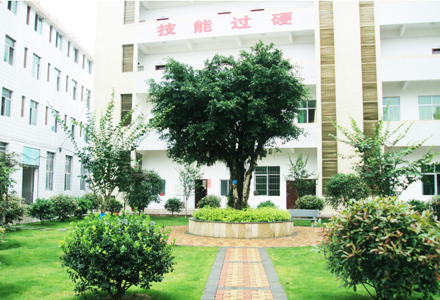 永定僑榮職業(yè)中專學(xué)校招生要求、學(xué)校招生對象