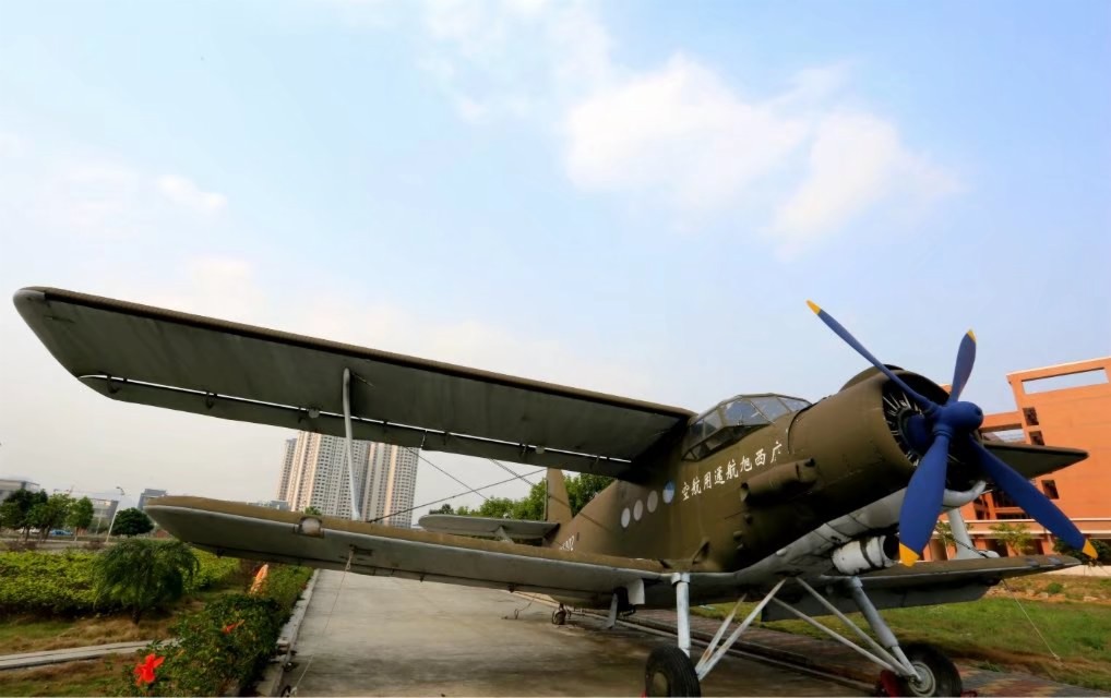 來賓市航空職業(yè)技術(shù)學(xué)校學(xué)費(fèi)多少、學(xué)校收費(fèi)標(biāo)準(zhǔn)