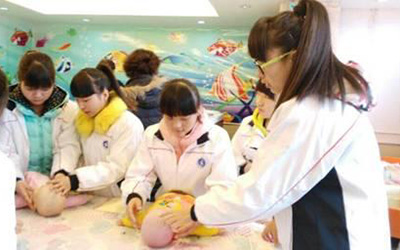貴陽幼師學(xué)校如何為學(xué)生就業(yè)奠定基礎(chǔ)、