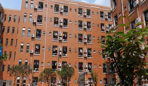 成都五月花高級技工學(xué)校宿舍照片、住宿條件