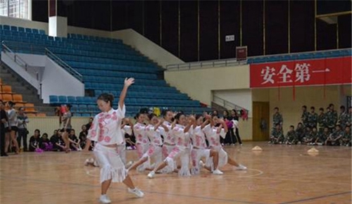 四川慧明中等專業(yè)學(xué)校圖片、照片