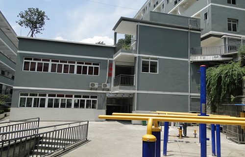重慶涪陵創(chuàng)新計(jì)算機(jī)學(xué)校校園一角