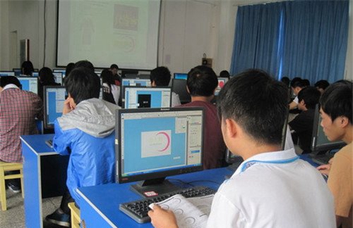 貴州省電子工業(yè)學(xué)校（貴州省國防科技工業(yè)學(xué)校）動漫機(jī)房