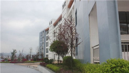 德江縣中等職業(yè)學(xué)校(德江職校)校園環(huán)境 德江縣中等職業(yè)學(xué)校(德江職校)校園環(huán)境