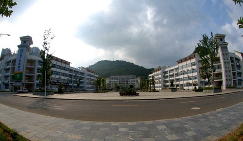 銅仁市中等職業(yè)學(xué)校行政辦公樓