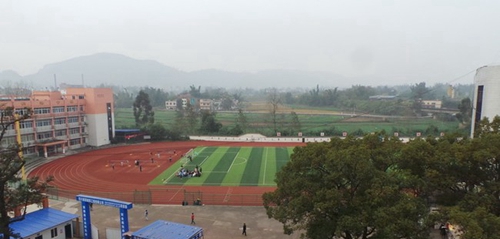 瀘縣建筑職業(yè)中專學(xué)校(瀘州建筑職業(yè)技術(shù)學(xué)校)鳥瞰運(yùn)動(dòng)場(chǎng)