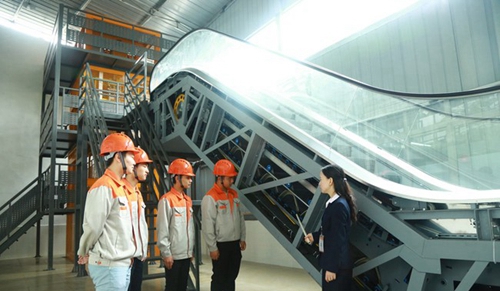 樂山市計算機學(xué)校電梯理實一體中心