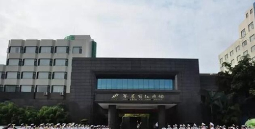 四川省高縣職業(yè)技術(shù)學(xué)校（高縣職校）軍樂隊(duì)首演成功