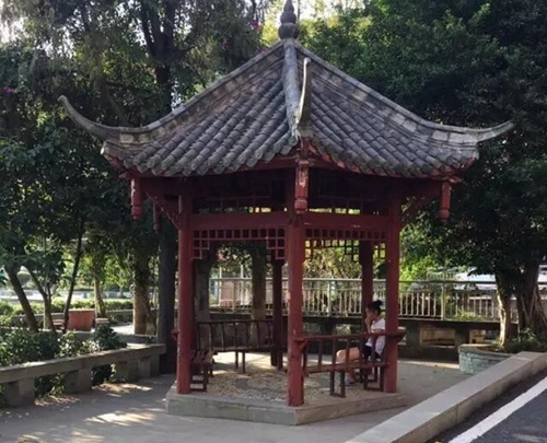 達州市職業(yè)高級中學(xué)(達州職高)休閑亭子