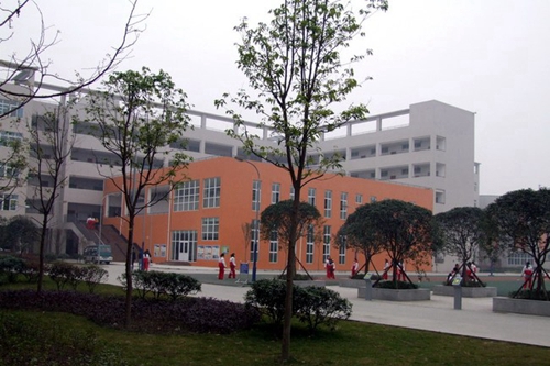 四川省成都市禮儀職業(yè)中學(xué)陸壩校區(qū)一角