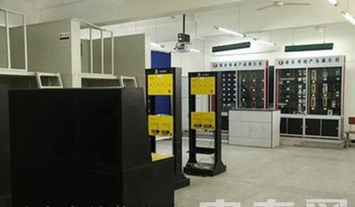 四川省成都市財貿(mào)職業(yè)高級中學校（成都財貿(mào)職中、財貿(mào)學校）綜合布線實訓室