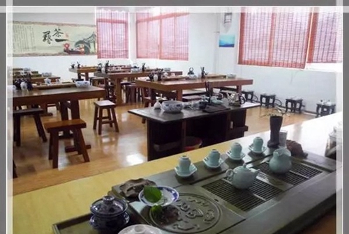 成都市現(xiàn)代職業(yè)技術(shù)學(xué)校（原成都女子職業(yè)學(xué)校）旅游部實(shí)訓(xùn)室（2）
