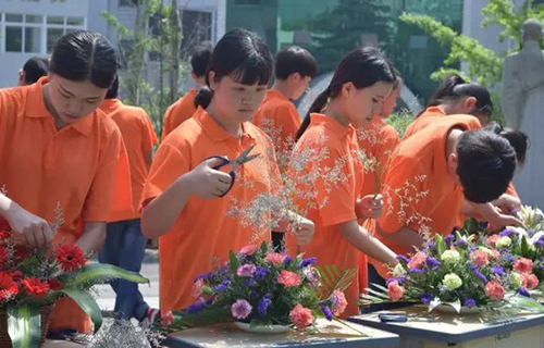 重慶北碚職業(yè)教育中心插花現(xiàn)場(chǎng)