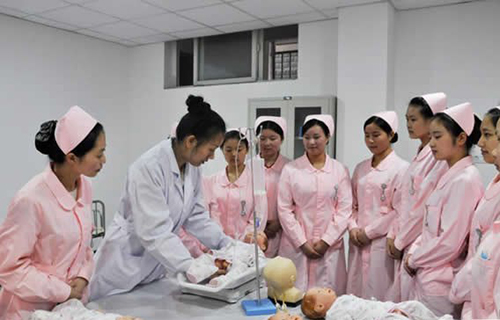 重慶工業(yè)管理職業(yè)學校護理實訓