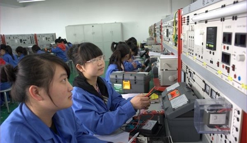 成都城市建設(shè)技工學校電子實訓中心