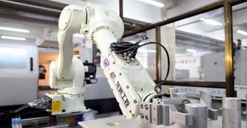 成都市中山職業(yè)技術學校工業(yè)機器人技術