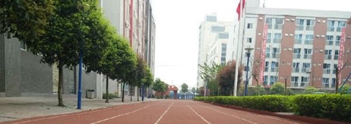 中國(guó)五冶大學(xué)（高新校區(qū)）校園正門(mén)景