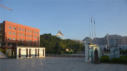貴州省機械工業(yè)學校校園風光3