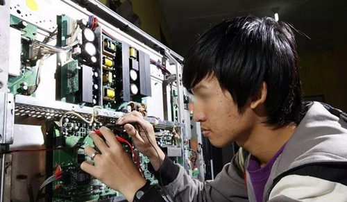 渠縣職業(yè)中專學(xué)校電子電器應(yīng)用與維修