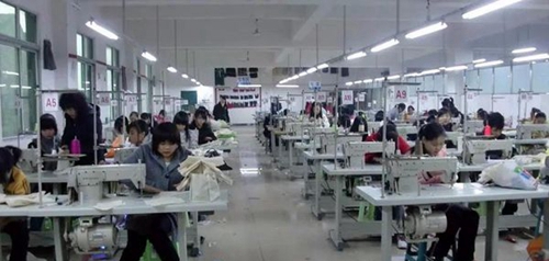 渠縣職業(yè)中專學(xué)校服裝設(shè)計(jì)與工藝2