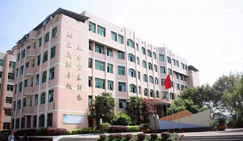 渠縣職業(yè)中專學(xué)校教學(xué)樓