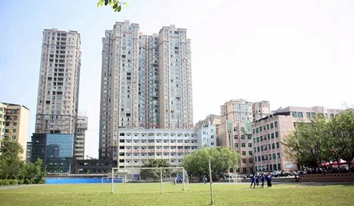 渠縣職業(yè)中專學(xué)校運(yùn)動(dòng)場(chǎng)