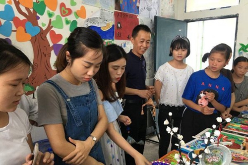 四川省華鎣職業(yè)技術學校教師評價作品