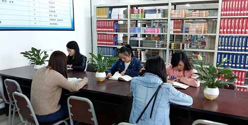 重慶城市職業(yè)學院學院圖書館2