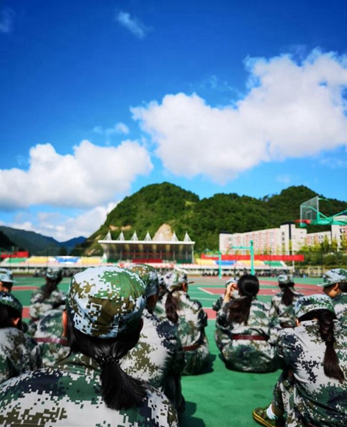 黔南民族醫(yī)學(xué)高等?？茖W(xué)校軍訓(xùn)
