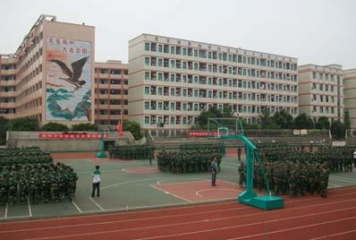 重慶市潼南恩威職業(yè)高級(jí)中學(xué)校招生對(duì)象、招生要求