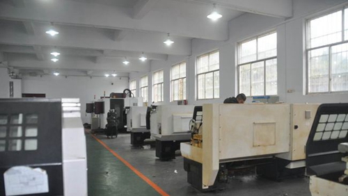貴州電子科技職業(yè)學(xué)院數(shù)控實訓(xùn)車間 4