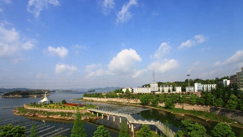 貴州電力職業(yè)技術(shù)學(xué)院校園風(fēng)光