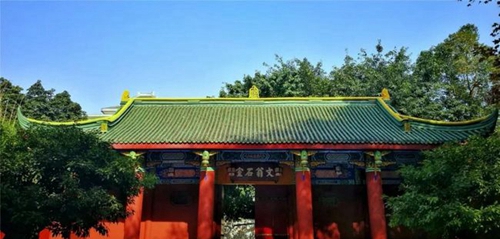 成都石室中學(xué)文廟校區(qū)校門(mén)