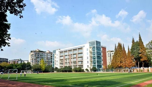成都市第十八中學(xué)校操場
