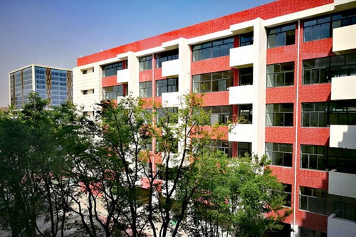 北二外成都附中陽(yáng)光校園