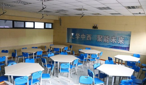 成都市實驗外國語學(xué)校五龍山校區(qū)錄播教室