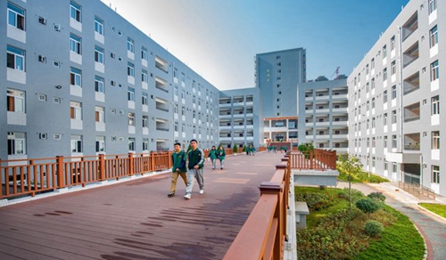 攀枝花市成都外國語學校校園一角2
