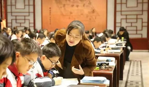 成都西川中學親切講解