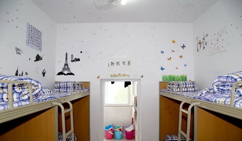 四川省簡(jiǎn)陽(yáng)中學(xué)學(xué)生寢室2