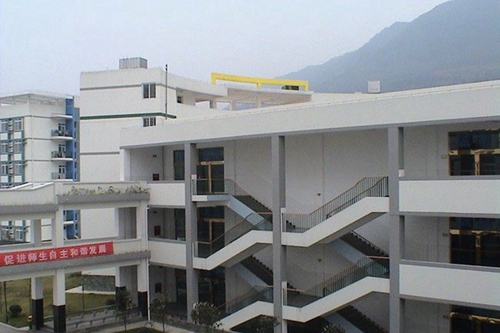 四川省廣元外國(guó)語(yǔ)學(xué)校教學(xué)樓