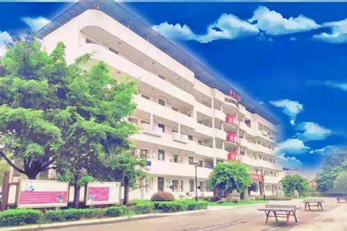 四川省彭州市第一中學(xué)乒乓球臺(tái)