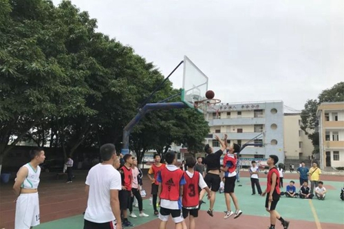 成都市新都區(qū)泰興中學校課余生活