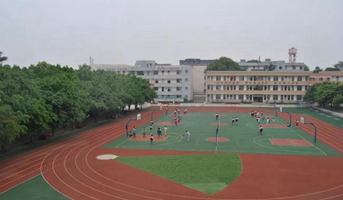 成都市新都區(qū)泰興中學校運動場